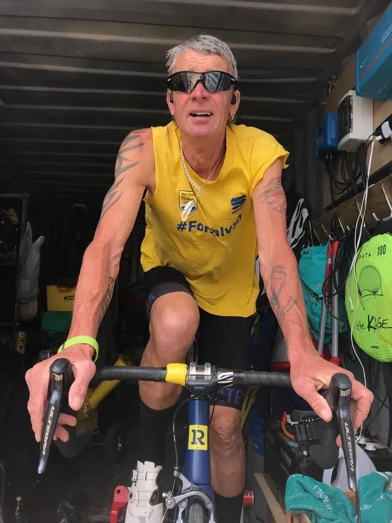 Andrei Tchmil racing Paris Roubaix 1994